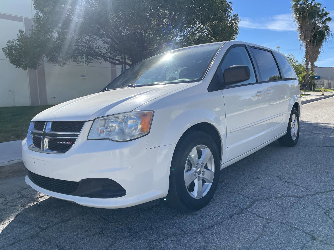 Used 2013 Dodge Grand Caravan SE image 1