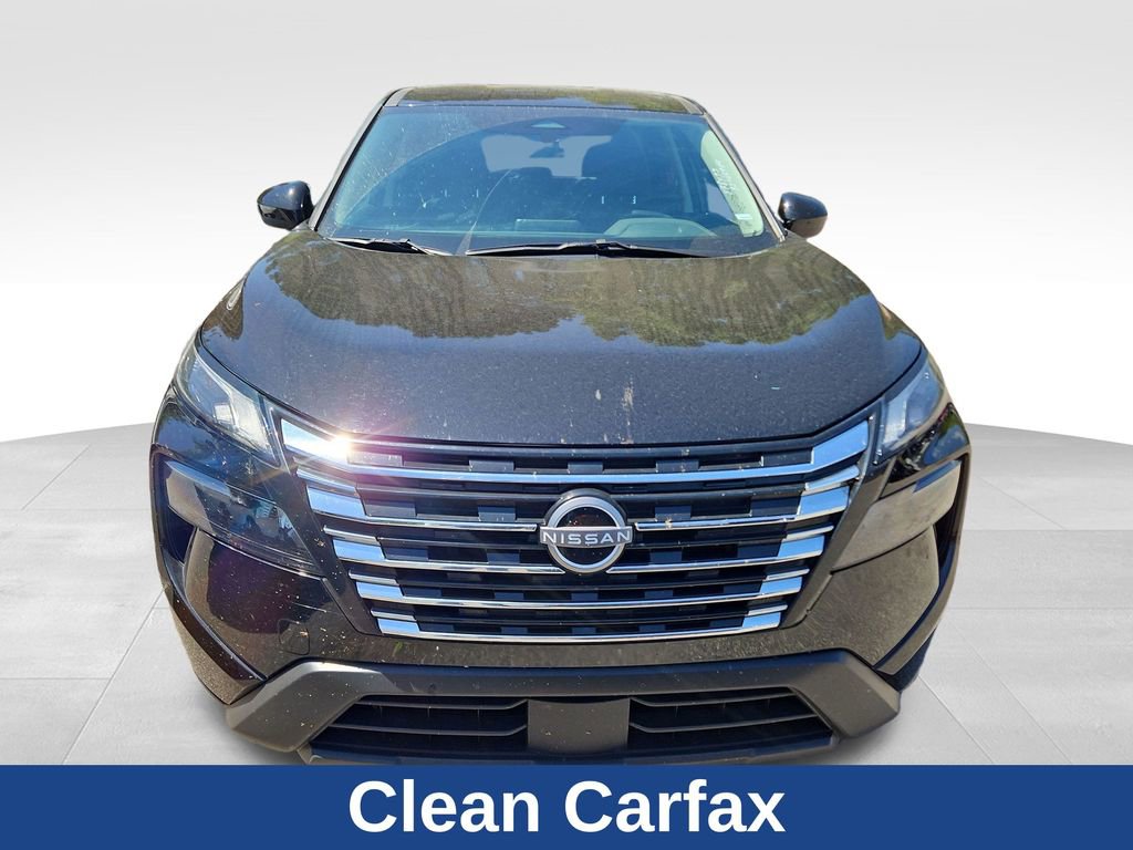 Used 2025 Nissan Rogue SV AWD/4WD image 2