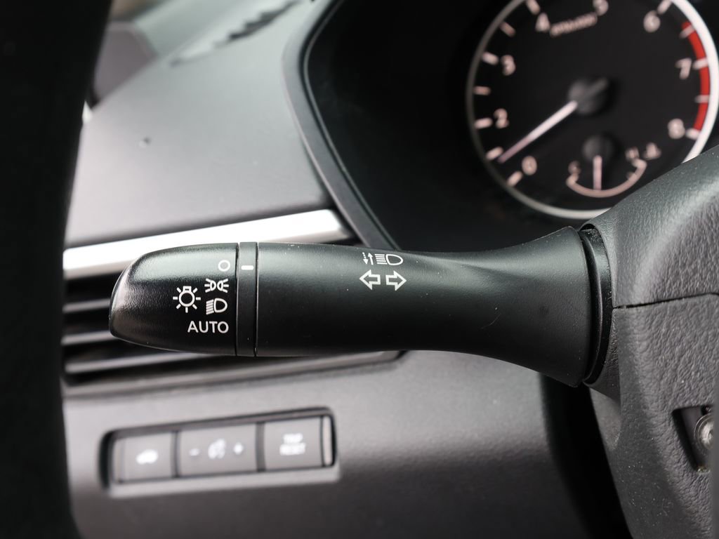 Used 2022 Nissan Altima 2.5 SV FWD image 32