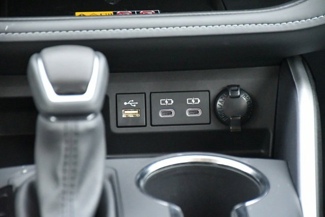 Used 2025 Toyota Highlander XLE image 23