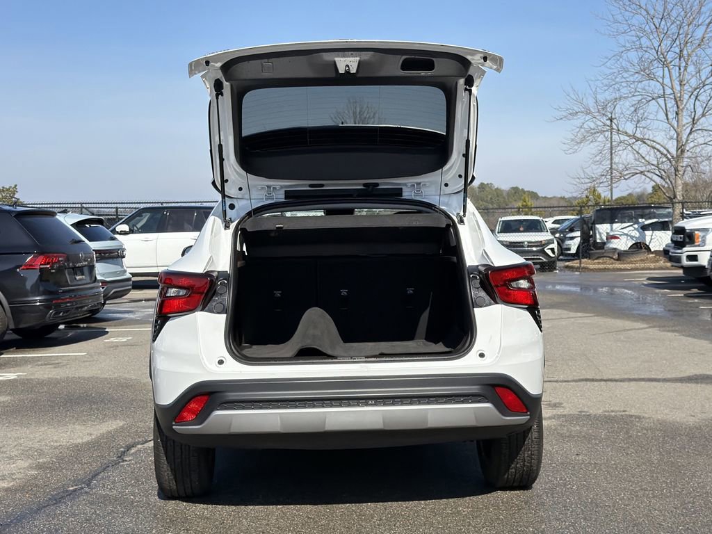 Used 2025 Chevrolet Trax LT image 15