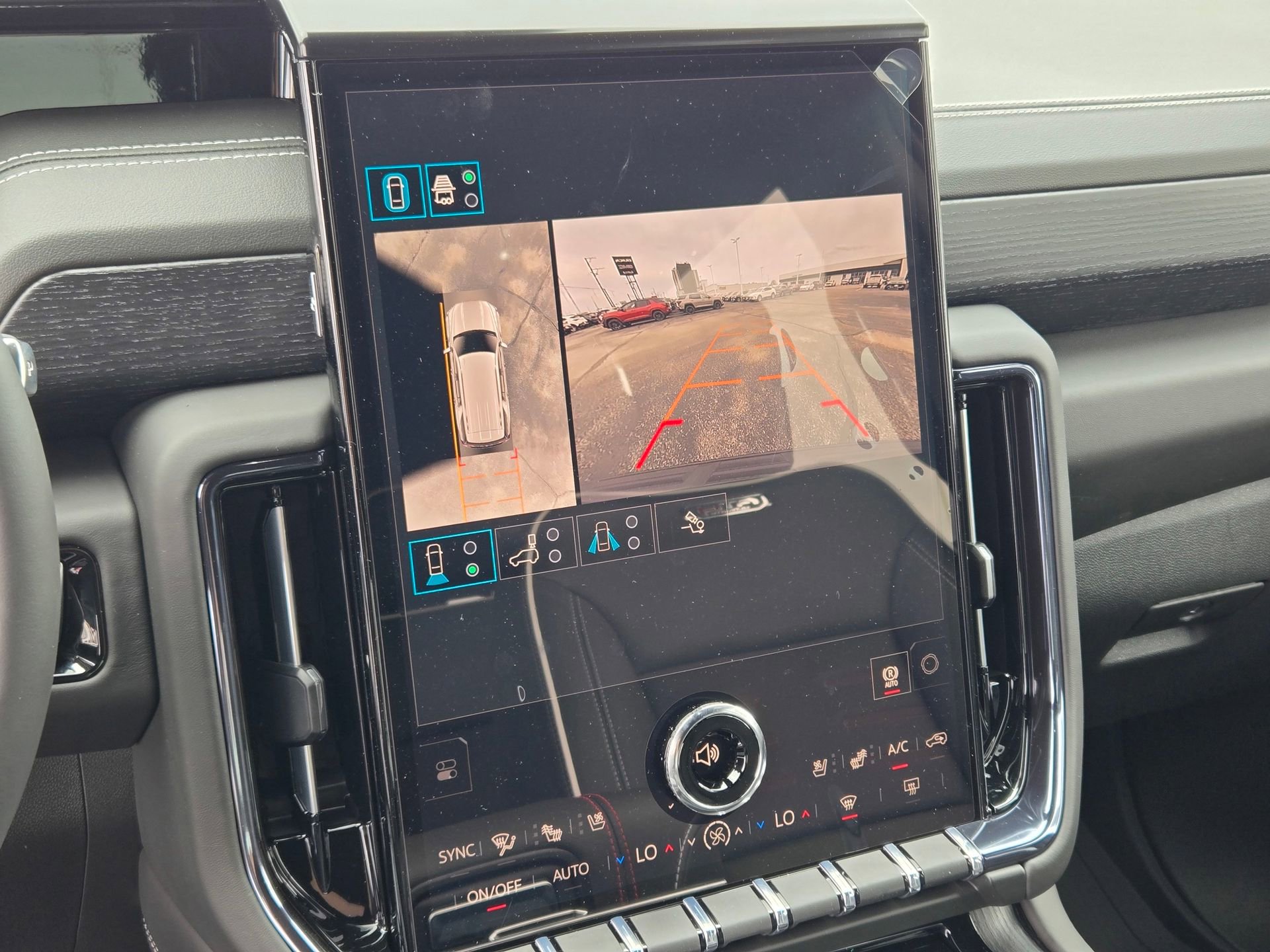 New 2026 GMC Yukon AT4 Ultimate w/ LPO, Floor Liner Package AWD/4WD image 49