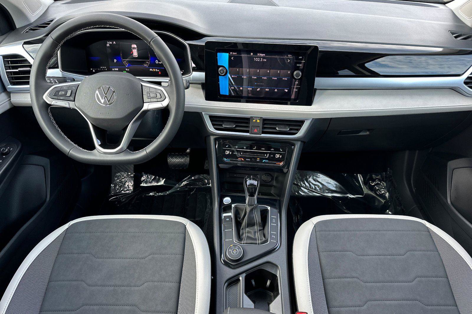 New 2026 Volkswagen Taos SE image 12