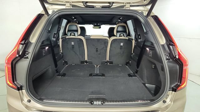 New 2026 Volvo XC90 T8 Plus w/ Protection Package Premier AWD/4WD image 42