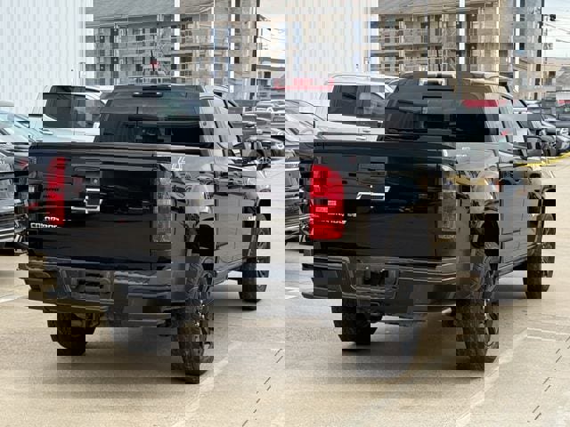 Used 2017 Chevrolet Colorado Z71 w/ Z71 Midnight Edition AWD/4WD image 4