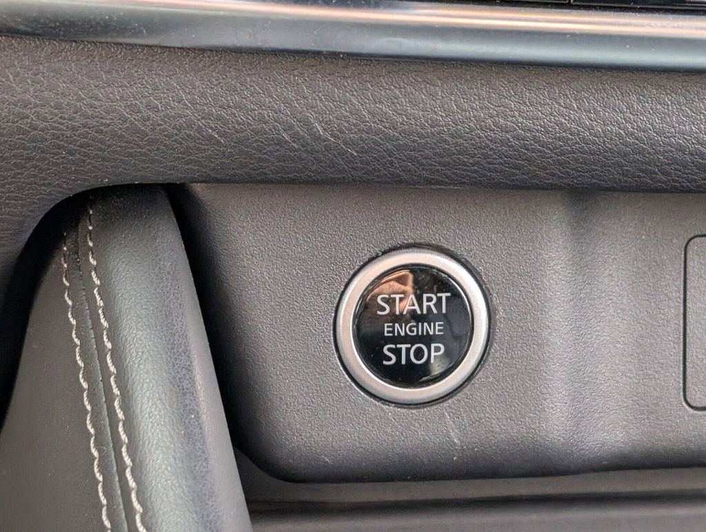 Used 2021 Nissan Rogue SL image 26