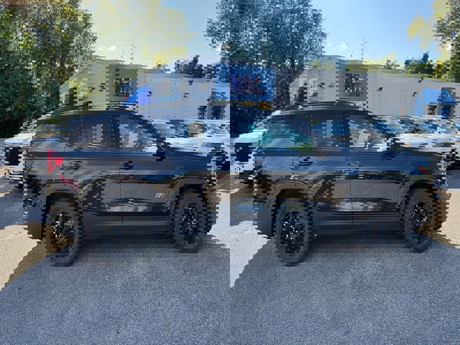 Used 2023 GMC Terrain AT4 image 2