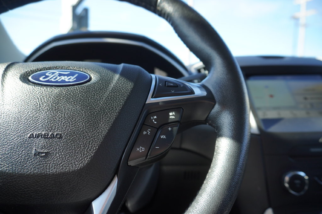 Used 2018 Ford Edge SEL w/ Equipment Group 201A AWD/4WD image 20