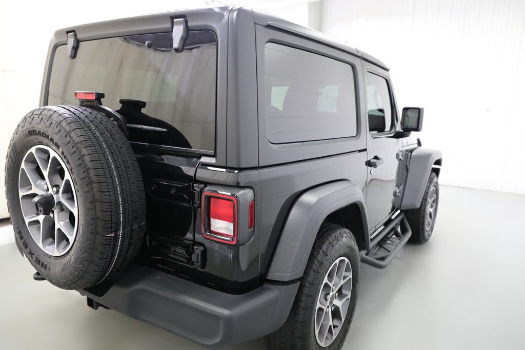 Used 2024 Jeep Wrangler Sport AWD/4WD image 14