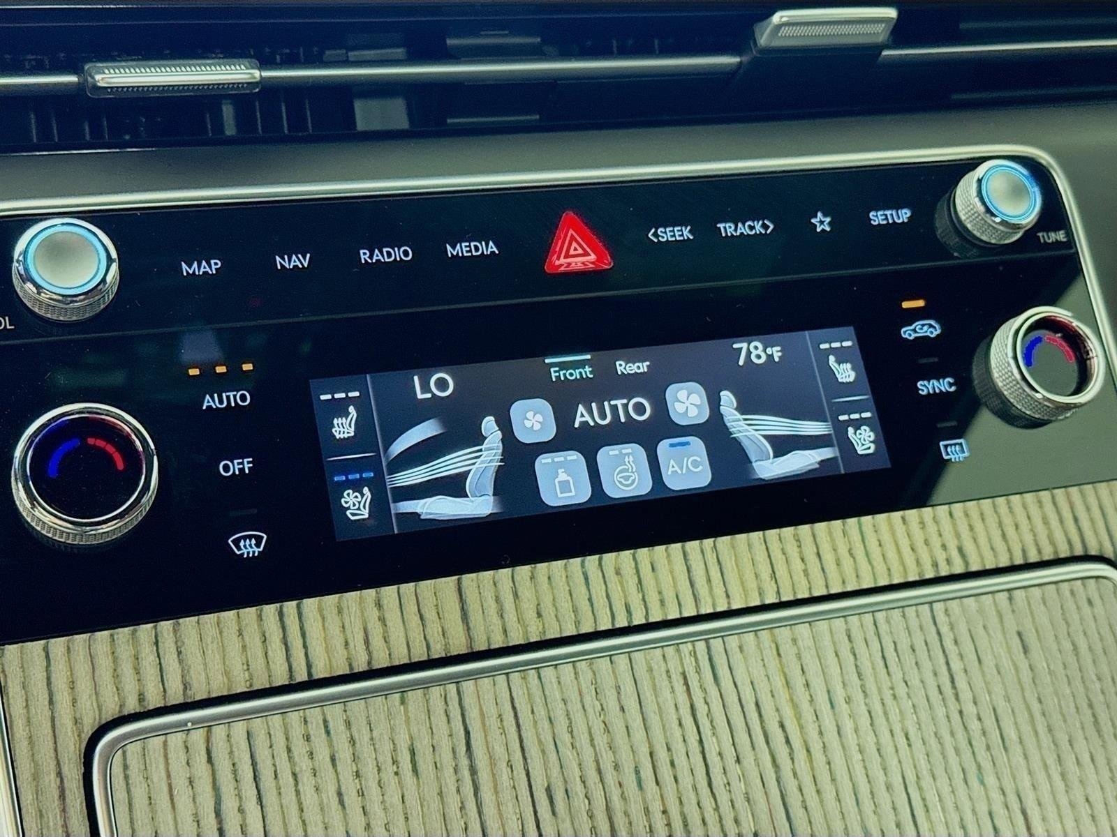 New 2025 Genesis GV80 3.5T Prestige AWD/4WD image 18