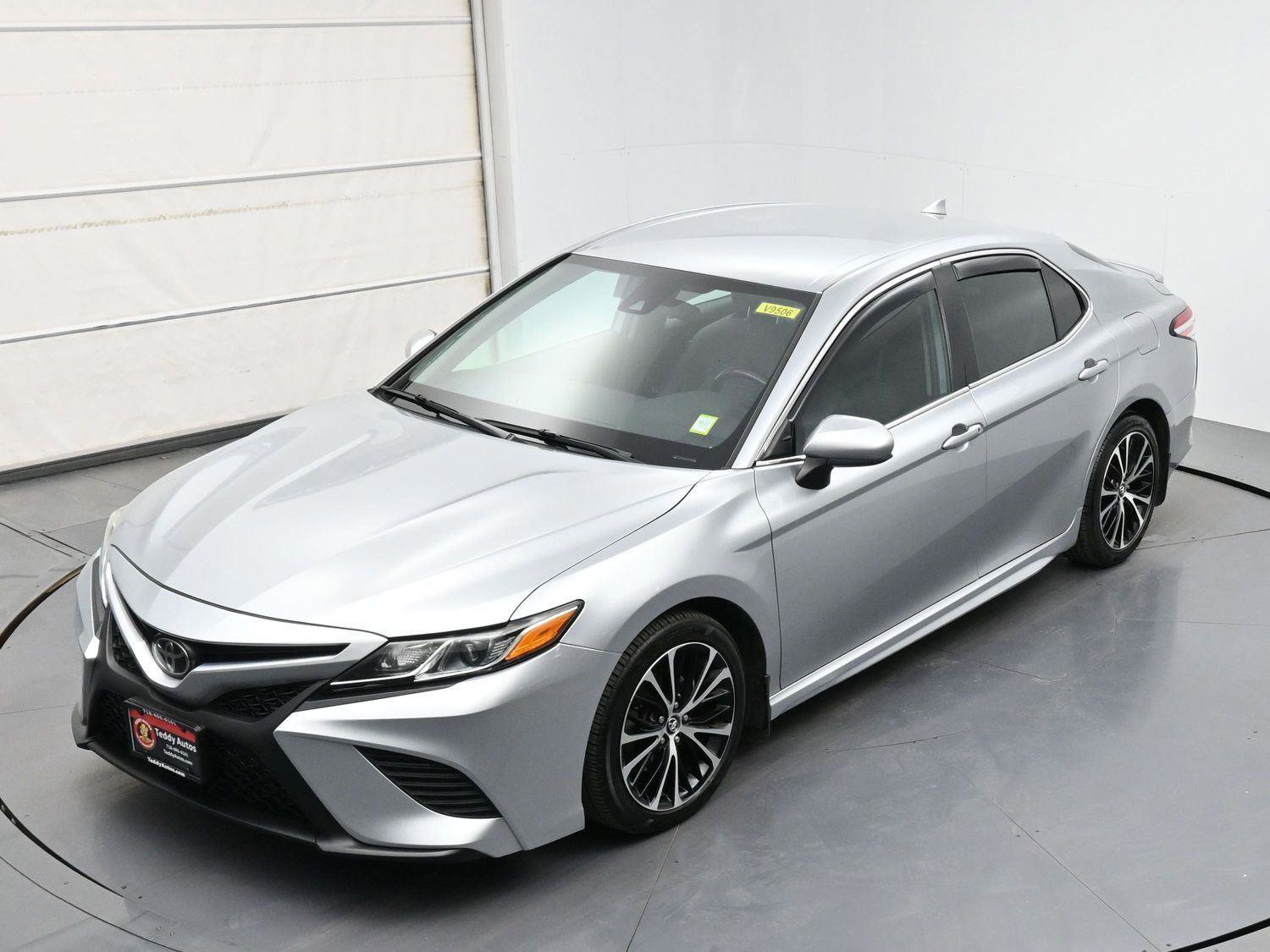 Used 2020 Toyota Camry SE FWD image 33