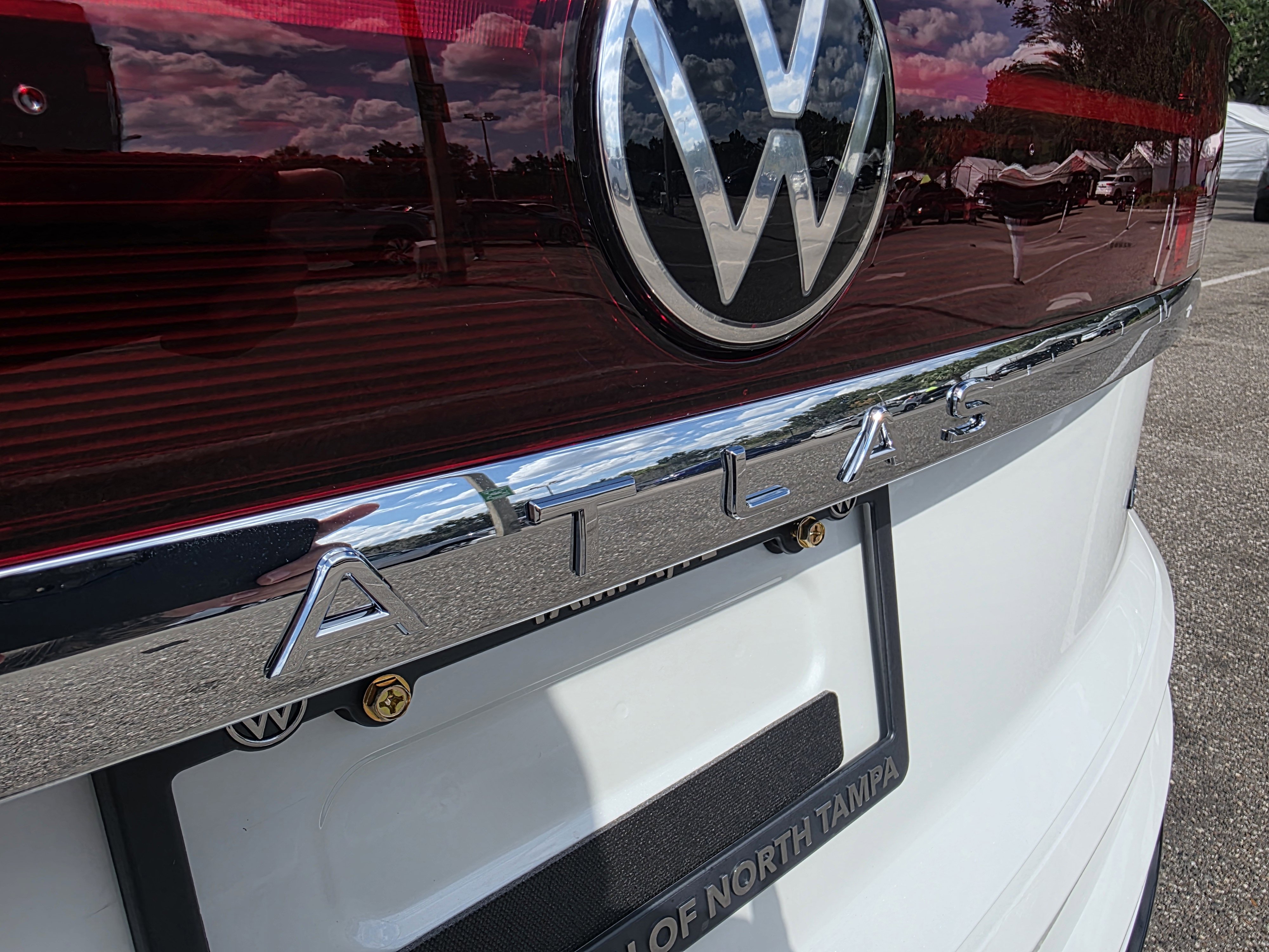 New 2026 Volkswagen Atlas Cross Sport SEL Premium R-Line image 11