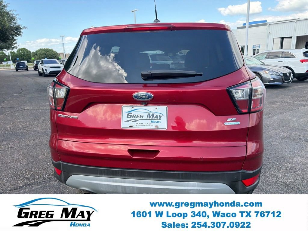 Used 2017 Ford Escape SE FWD image 4