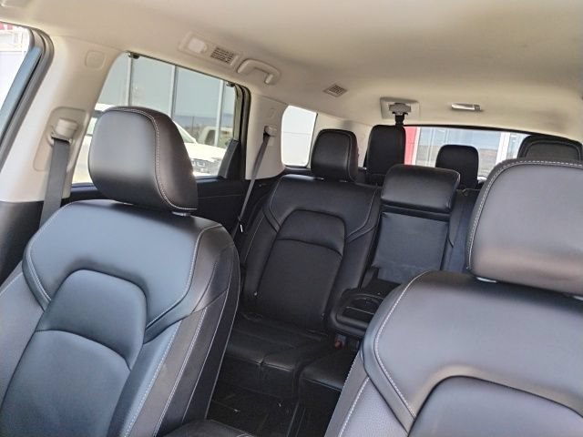 Used 2023 Nissan Pathfinder SL w/ Lighting Package (N92) AWD/4WD image 17
