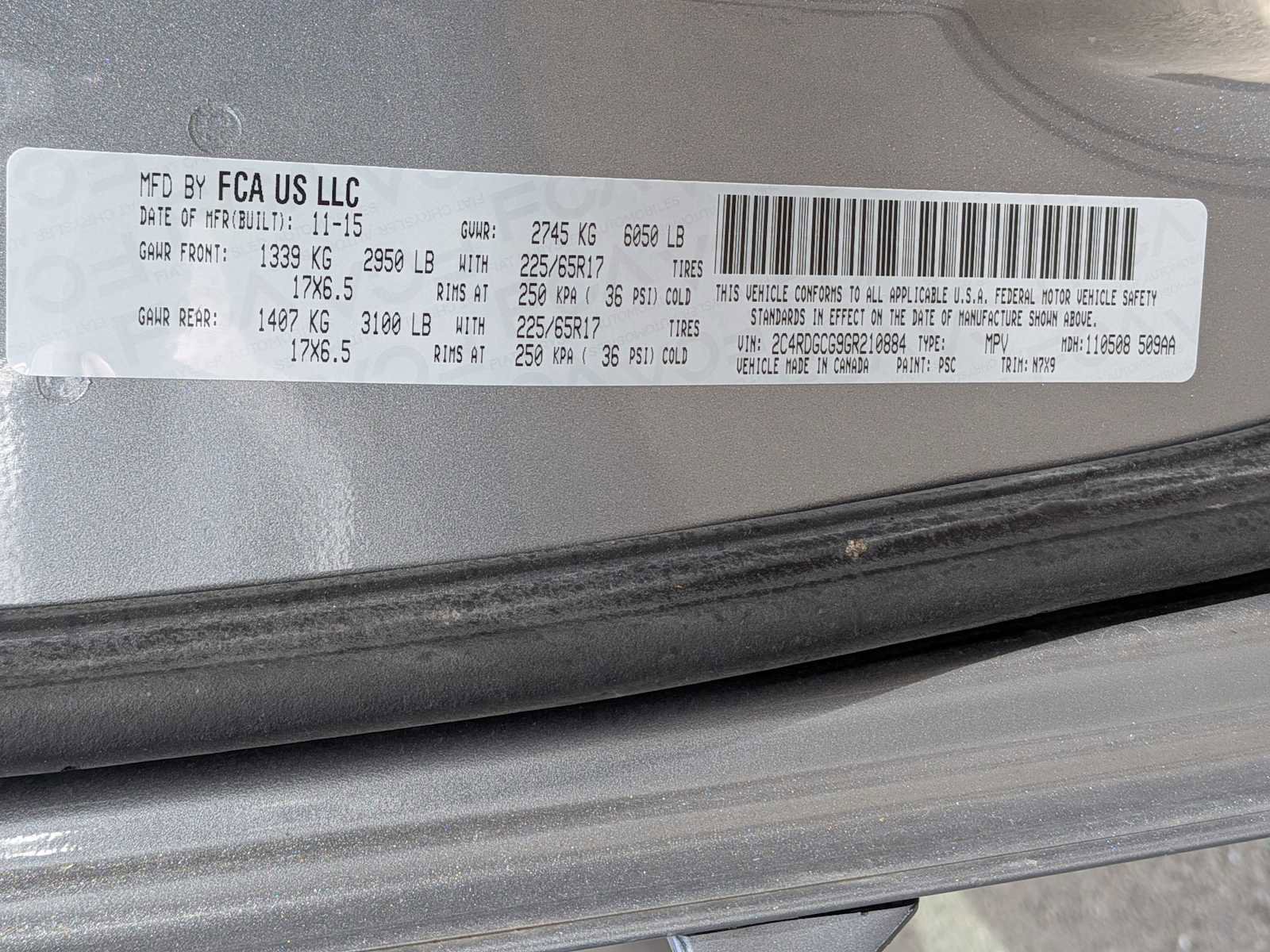 Used 2016 Dodge Grand Caravan SXT FWD image 28