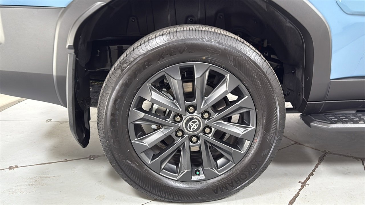 Used 2025 Toyota Land Cruiser image 22