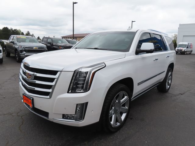 Used 2017 Cadillac Escalade Premium Luxury AWD/4WD image 3