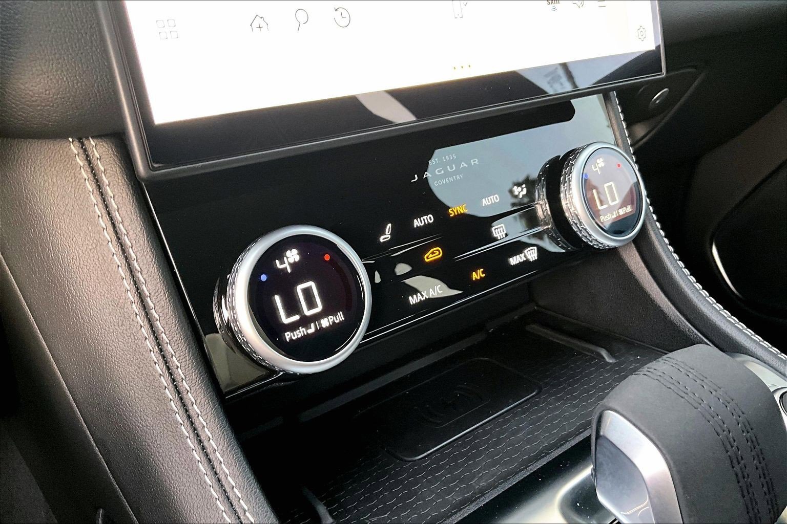 Used 2026 Jaguar F-PACE R-Dynamic S image 33