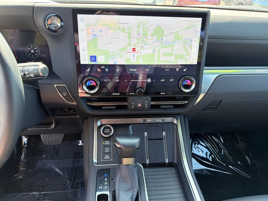 Used 2025 Lexus GX 550 AWD/4WD image 29