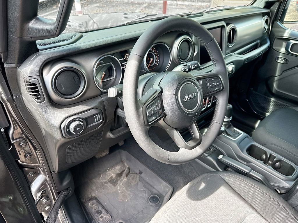 Used 2023 Jeep Wrangler Willys image 10