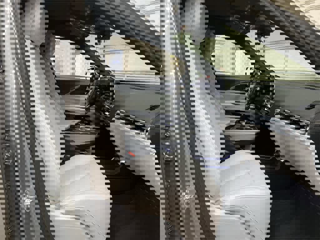 Certified 2025 Cadillac Lyriq Luxury image 19