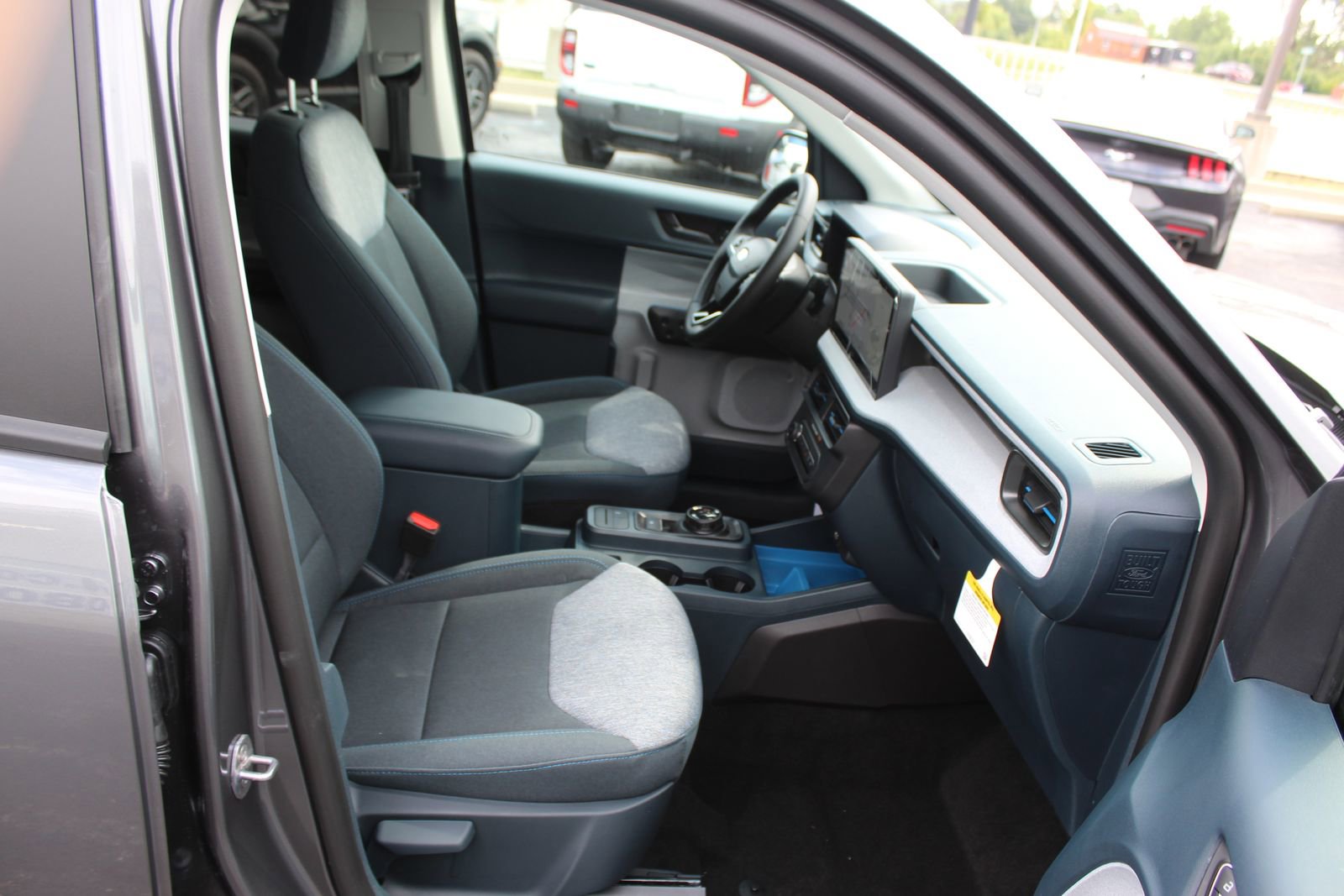 New 2025 Ford Maverick XLT w/ XLT Luxury Package image 12