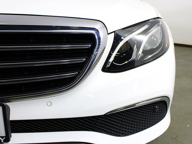 Used 2018 Mercedes-Benz E 300 4MATIC image 11