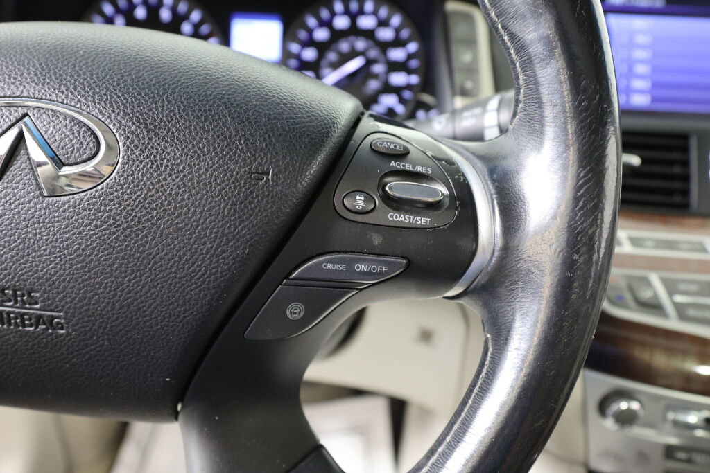 Used 2011 INFINITI M56 x w/ Deluxe Touring Pkg AWD/4WD image 33