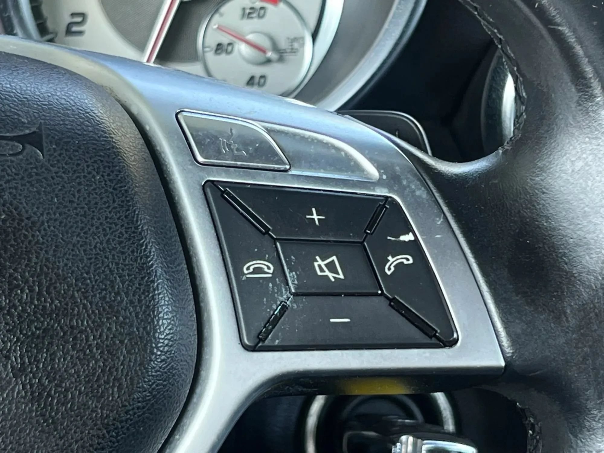 Used 2013 Mercedes-Benz SLK 250 image 26