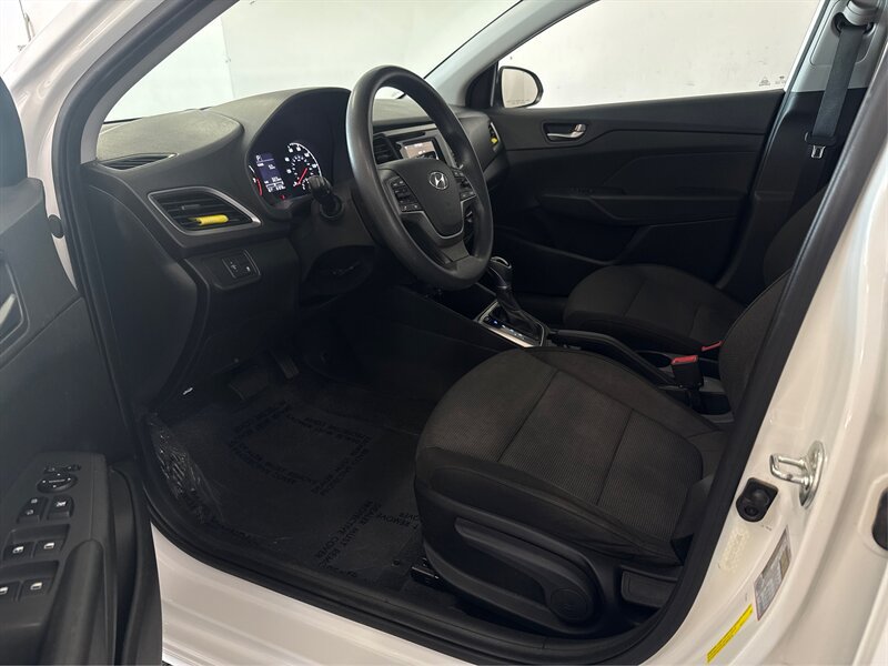 Used 2018 Hyundai Accent FWD image 9