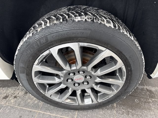 Used 2021 GMC Acadia Denali FWD image 6