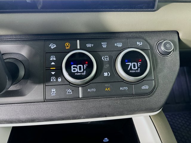 New 2025 Land Rover Defender 110 S AWD/4WD image 17