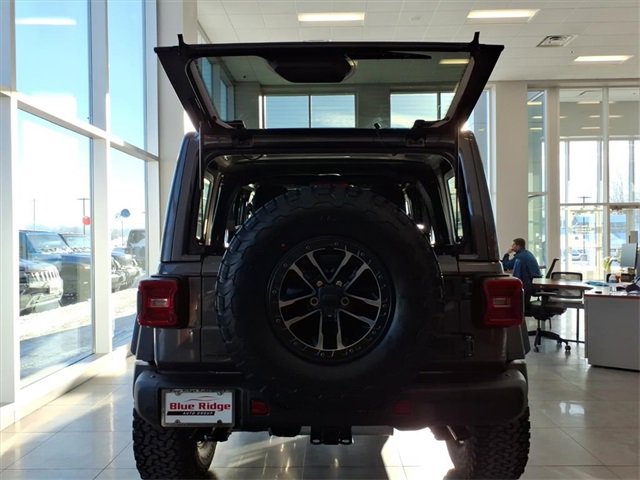 New 2026 Jeep Wrangler Unlimited Rubicon 392 image 5