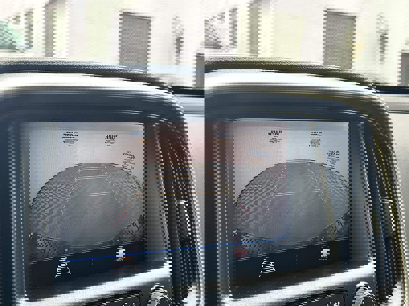 Used 2022 Chevrolet Colorado LT w/ LT Convenience Package image 17