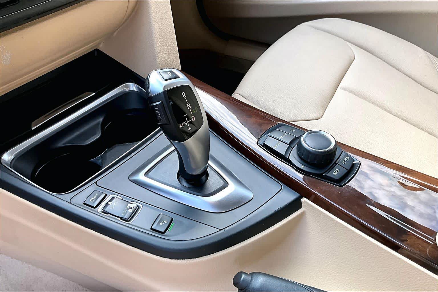 Used 2015 BMW 328i Sedan RWD image 17