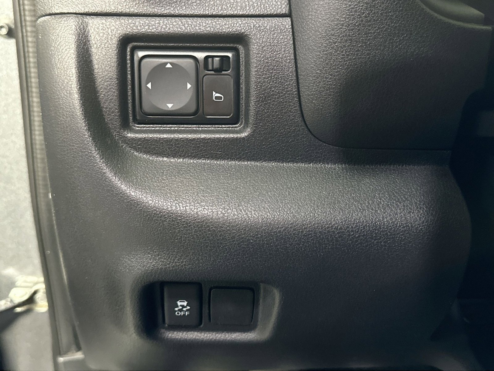 Used 2017 Nissan Versa S Plus image 16