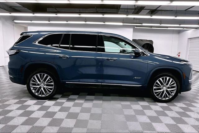 Used 2025 Buick Enclave Avenir w/ Super Cruise Package AWD/4WD image 15