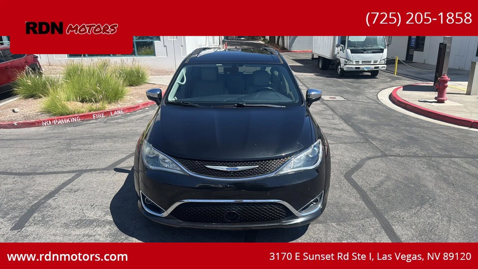 Used 2017 Chrysler Pacifica Limited FWD image 3