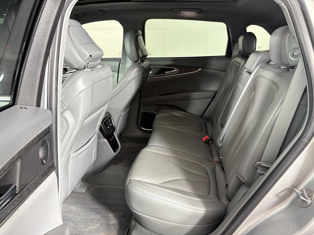 Used 2020 Lincoln Nautilus Reserve FWD image 35