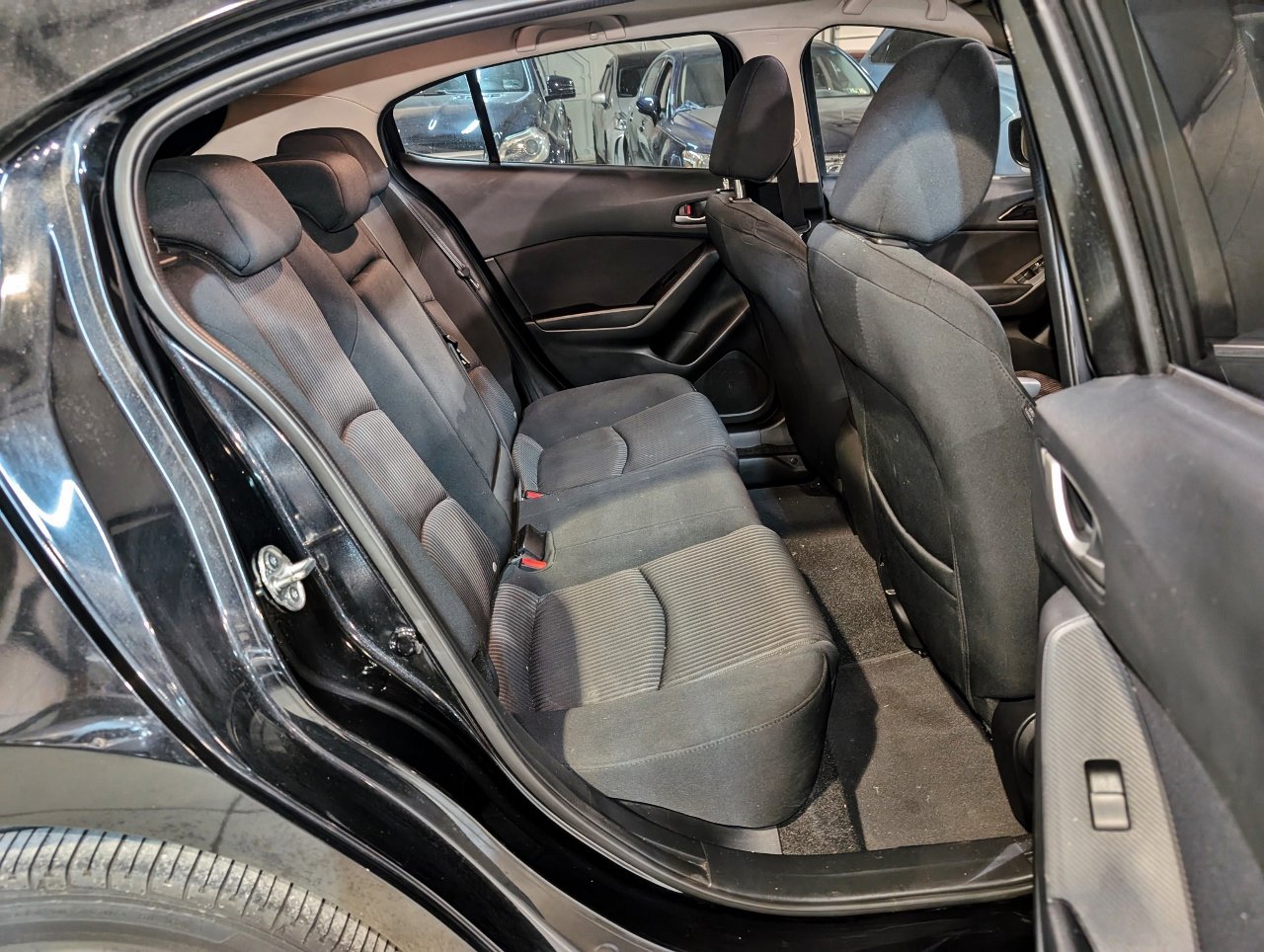 Used 2016 MAZDA MAZDA3 i Touring image 24