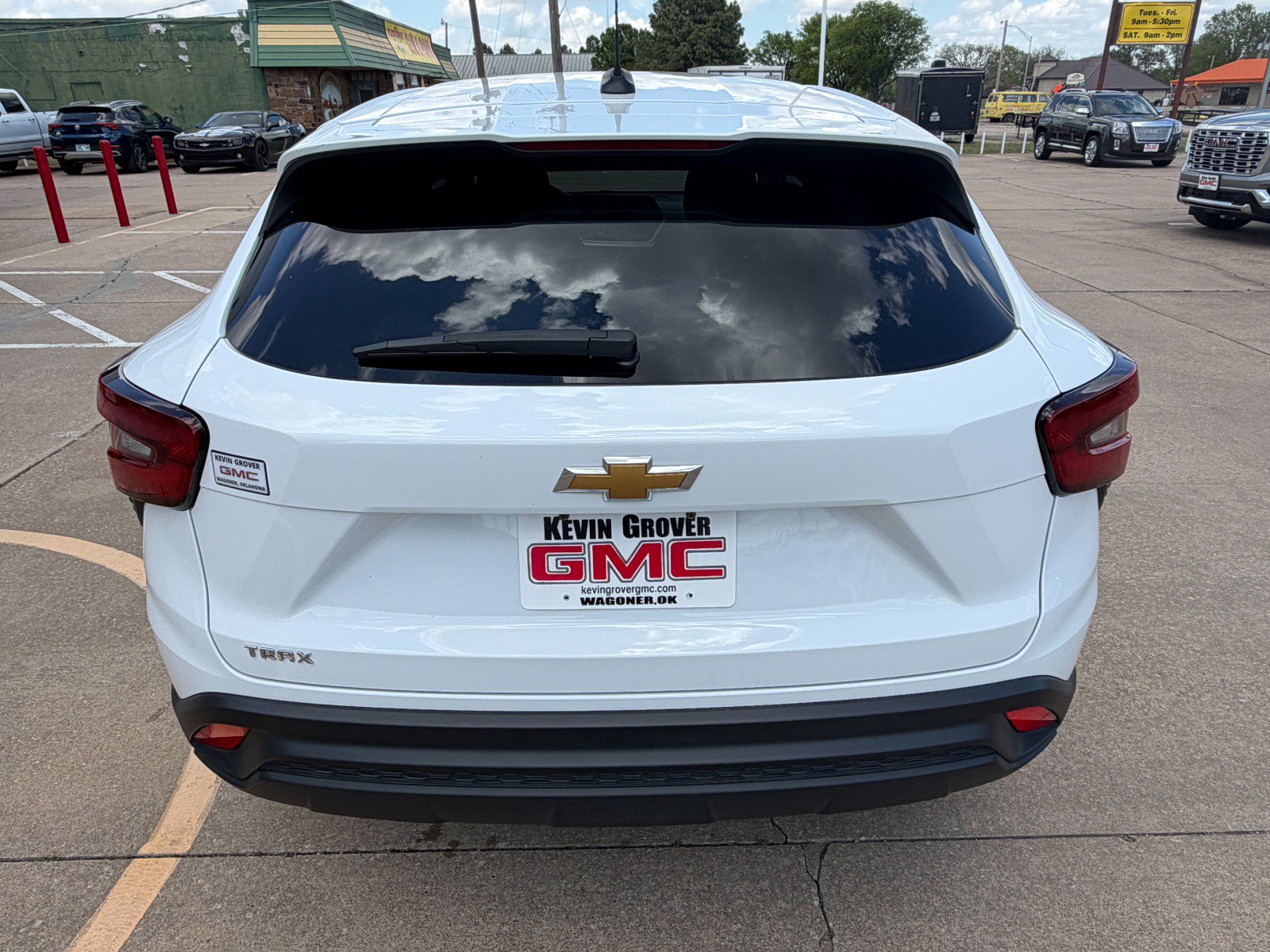 Certified 2025 Chevrolet Trax LS FWD image 33