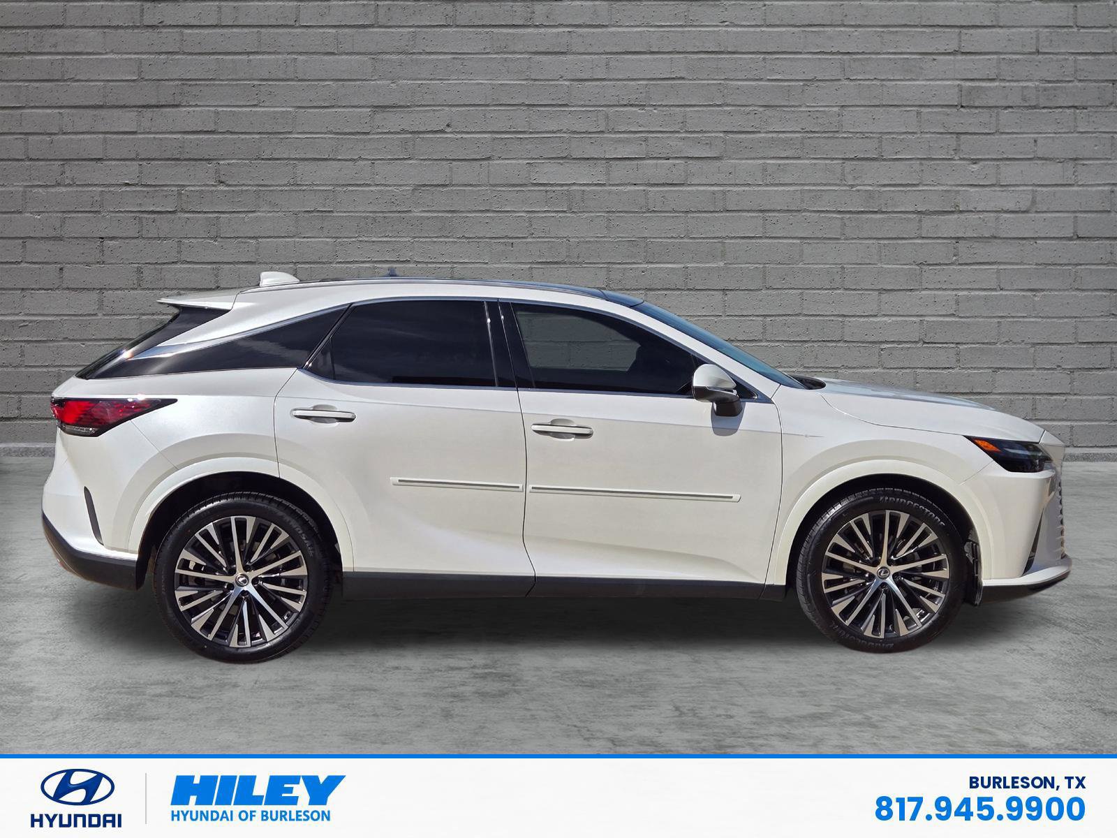 Used 2023 Lexus RX 350 Premium Plus w/ Accessory Package (Z1) FWD image 3