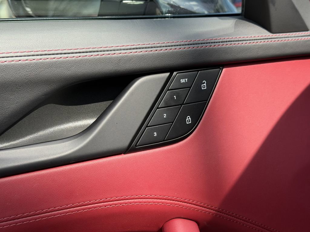 Used 2024 Porsche 911 Carrera 4 GTS image 32