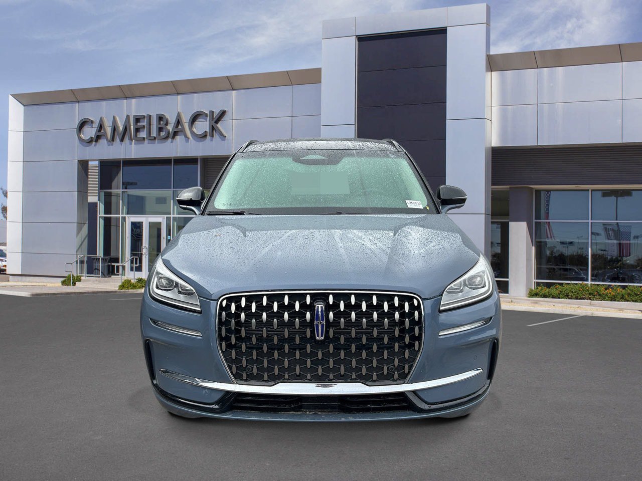 Used 2025 Lincoln Corsair Grand Touring w/ Equipment Group 301A AWD/4WD image 3
