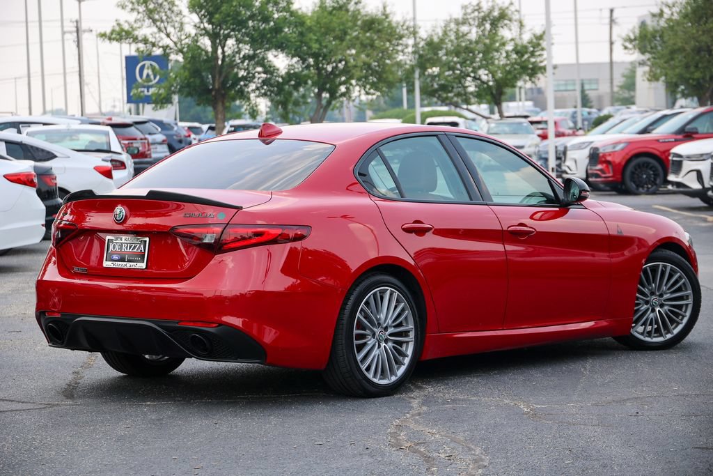Used 2020 Alfa Romeo Giulia w/ Quick Order Package 22K Sport RWD image 36