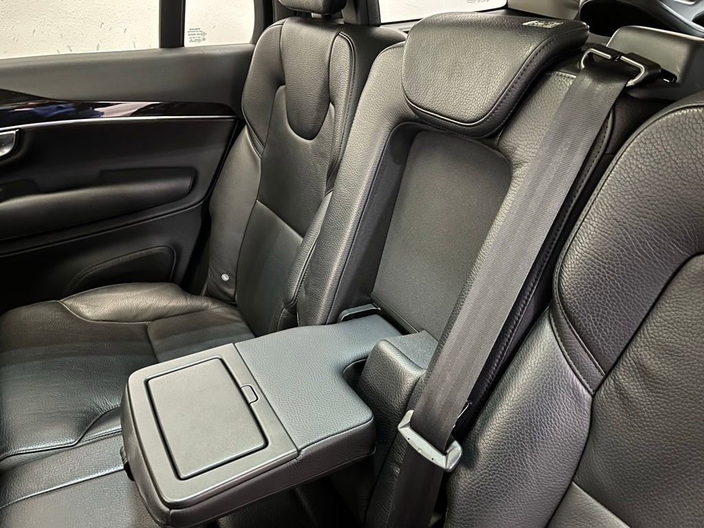 Used 2018 Volvo XC90 T6 Momentum w/ Convenience Package AWD/4WD image 15