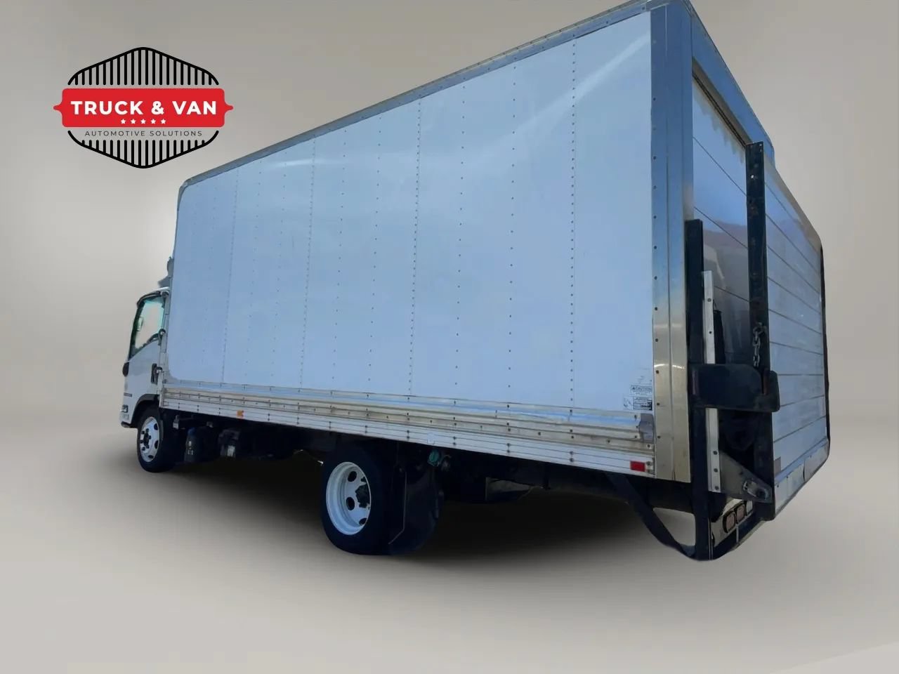 Used 2019 Isuzu NQR RWD image 3