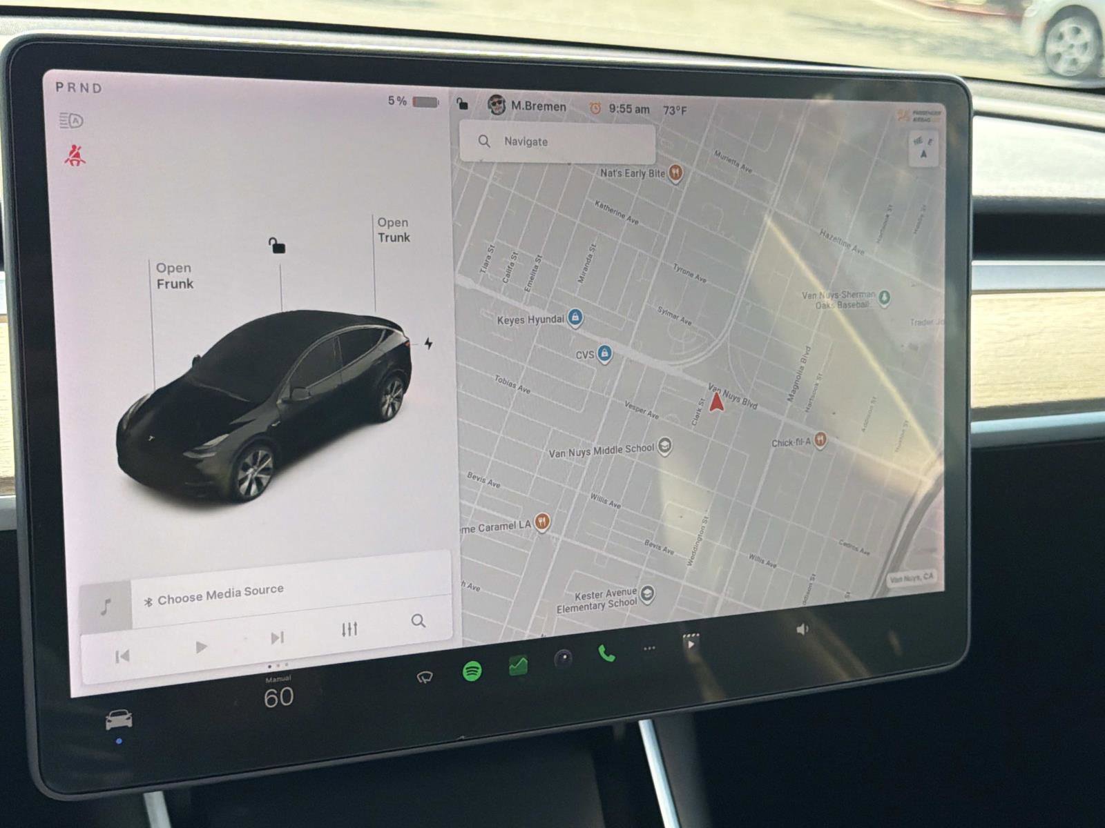 Used 2021 Tesla Model Y Long Range AWD/4WD image 25