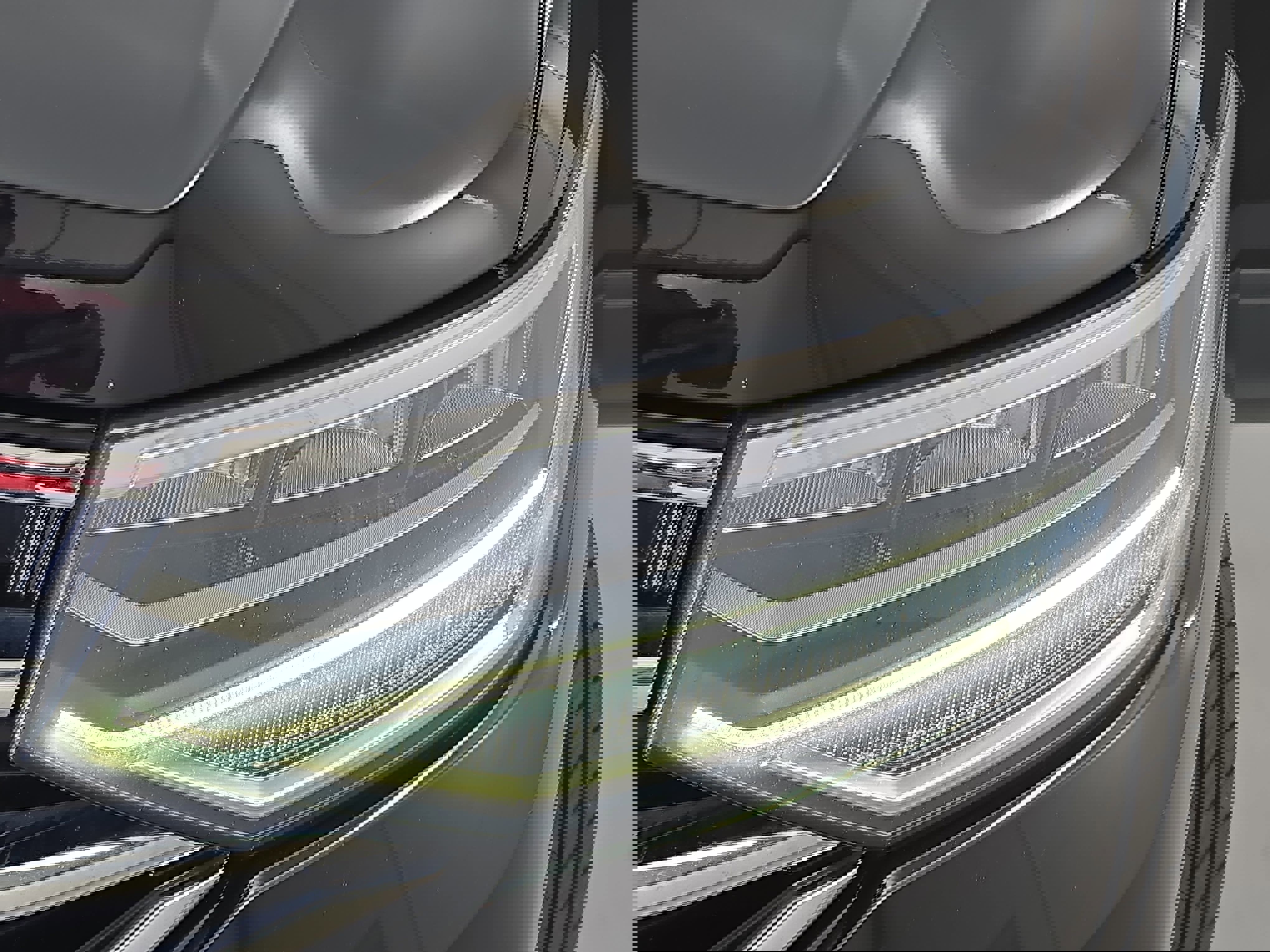 Used 2022 Volkswagen Tiguan SE w/ Panoramic Sunroof Package image 32