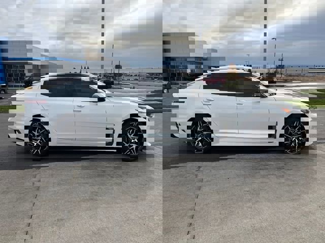 Used 2023 Kia Stinger GT-Line image 2